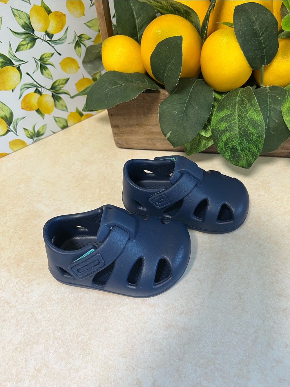Ten Little Kids Navy Blue Waterproof Sandals Size 4